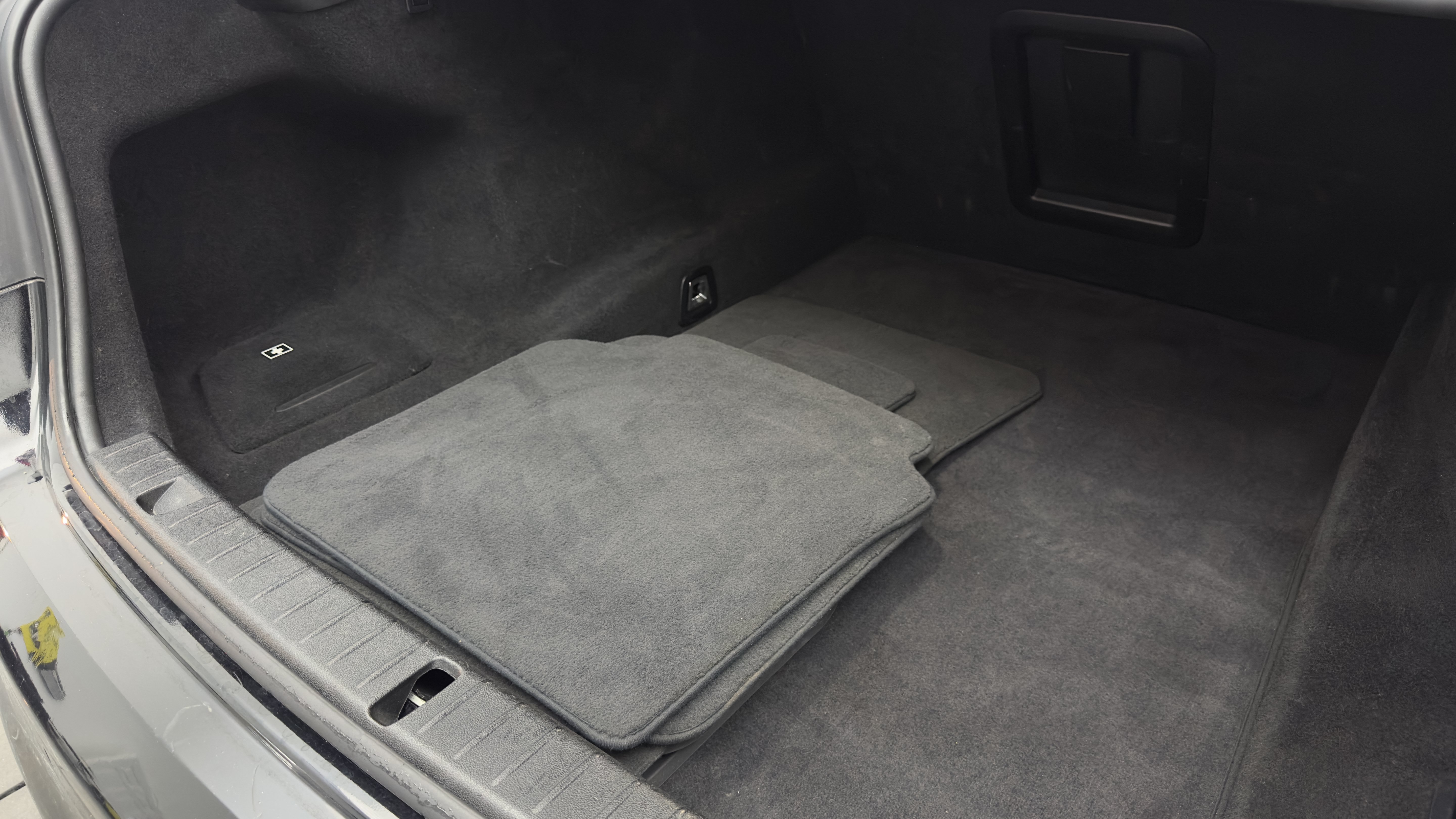 Used 2018 BMW 740i RWD image 39