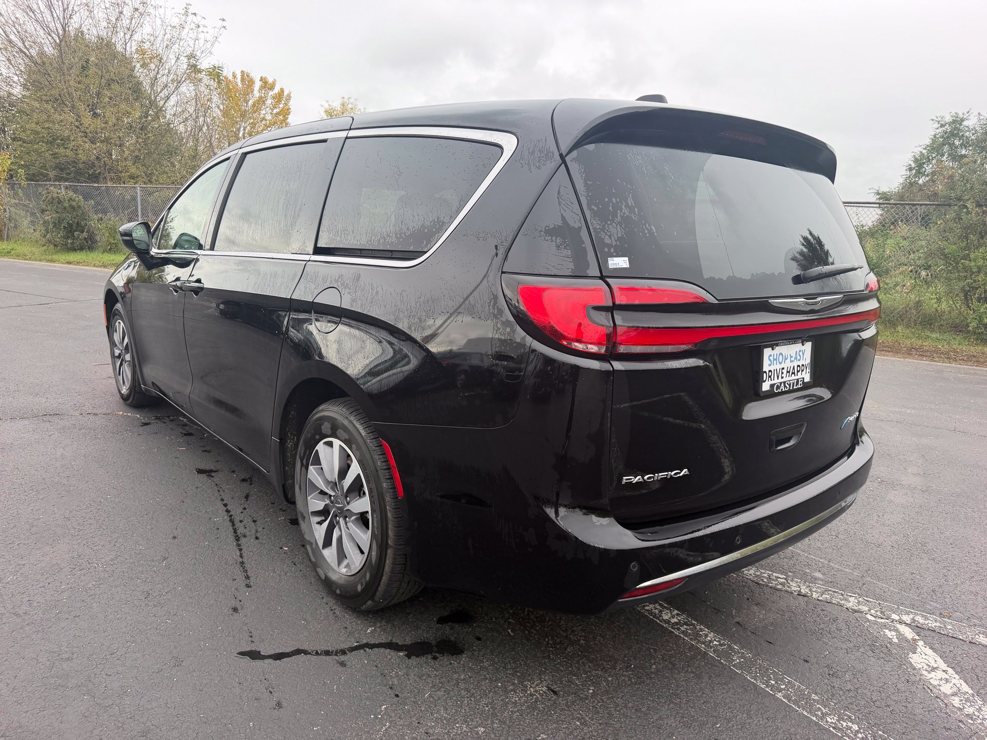 Used 2024 Chrysler Pacifica Limited FWD image 9