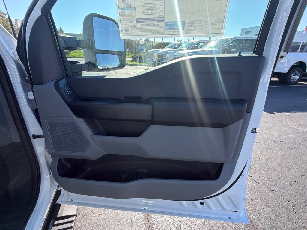 New 2027 Ford F250 XL RWD image 27