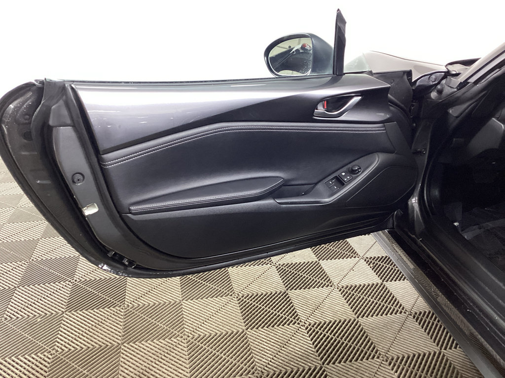 Used 2025 MAZDA MX-5 Miata Grand Touring w/ Weather Package RWD image 12