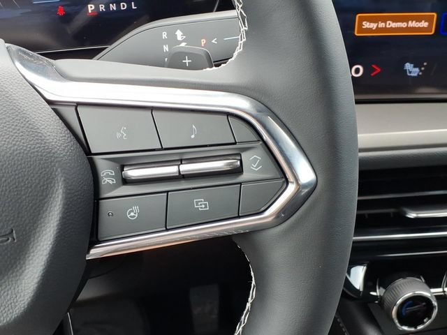 New 2027 Chevrolet Traverse LT FWD image 15