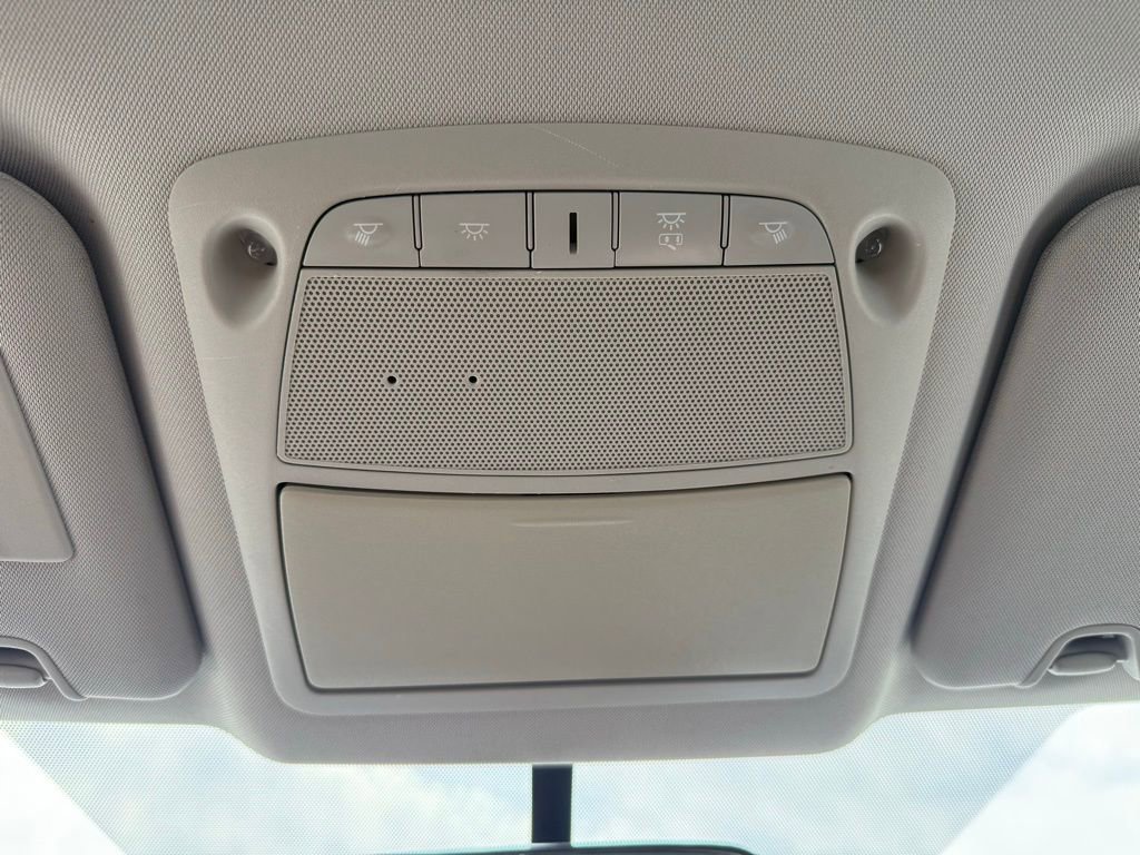 Used 2018 Nissan Rogue S image 33