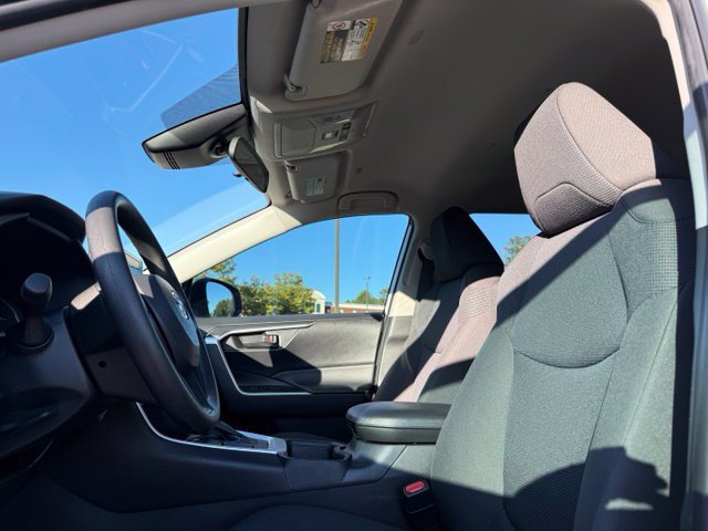 Used 2023 Toyota RAV4 LE FWD image 25