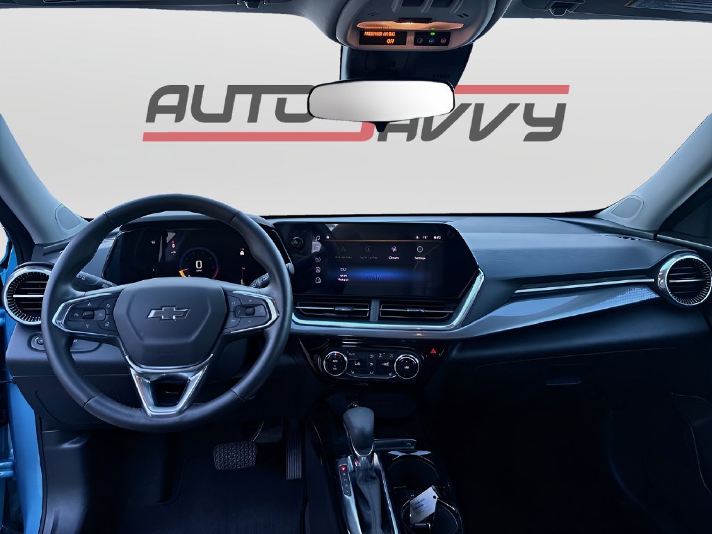 Used 2025 Chevrolet Trax ACTIV w/ Sunroof Package FWD image 21