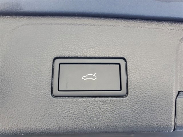 Used 2024 Volkswagen Atlas SEL Premium R-Line image 10