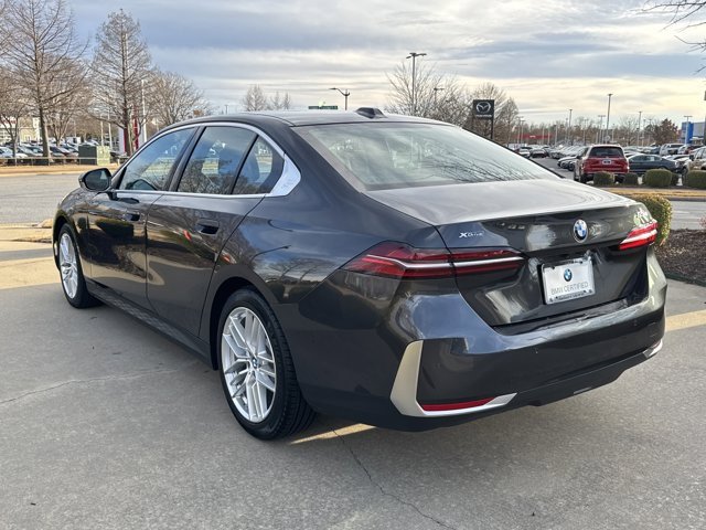 Certified 2025 BMW 530i xDrive image 3