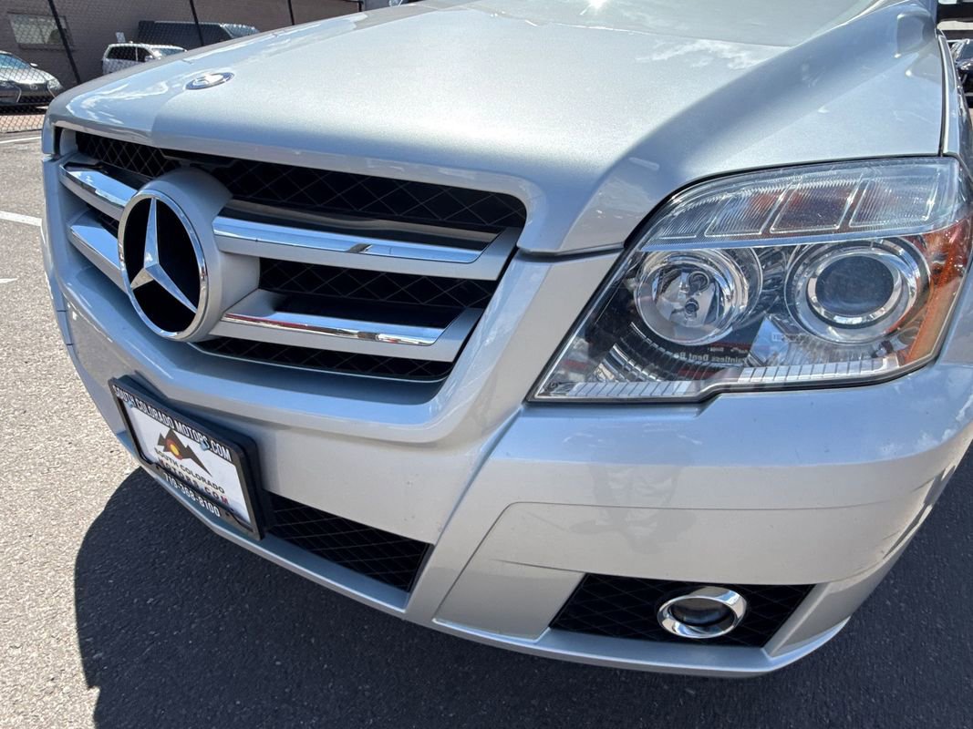 Used 2011 Mercedes-Benz GLK 350 4MATIC image 9