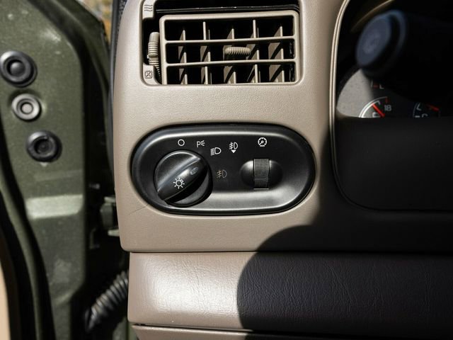 Used 2001 Ford Excursion Limited image 32