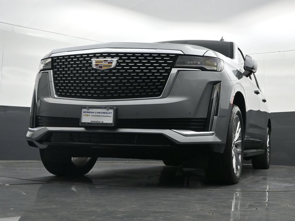 Used 2024 Cadillac Escalade ESV Premium Luxury AWD/4WD image 46