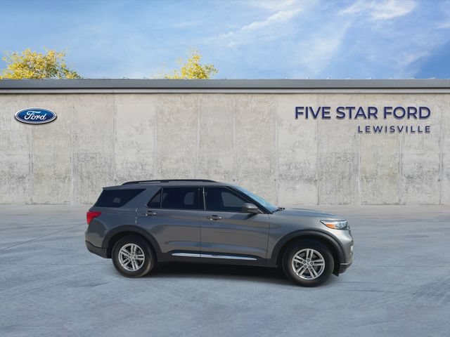 Used 2024 Ford Explorer XLT RWD image 9