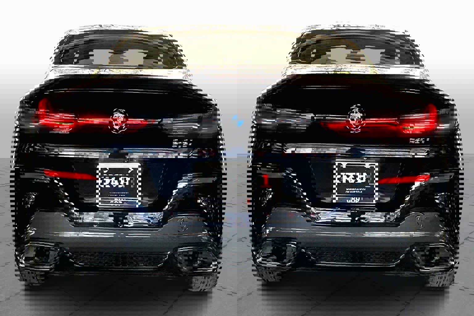 Used 2020 BMW 840i Coupe w/ M Sport Package image 4