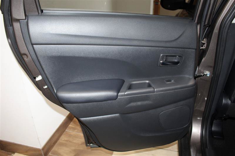 Used 2017 Mitsubishi Outlander Sport AWD image 31