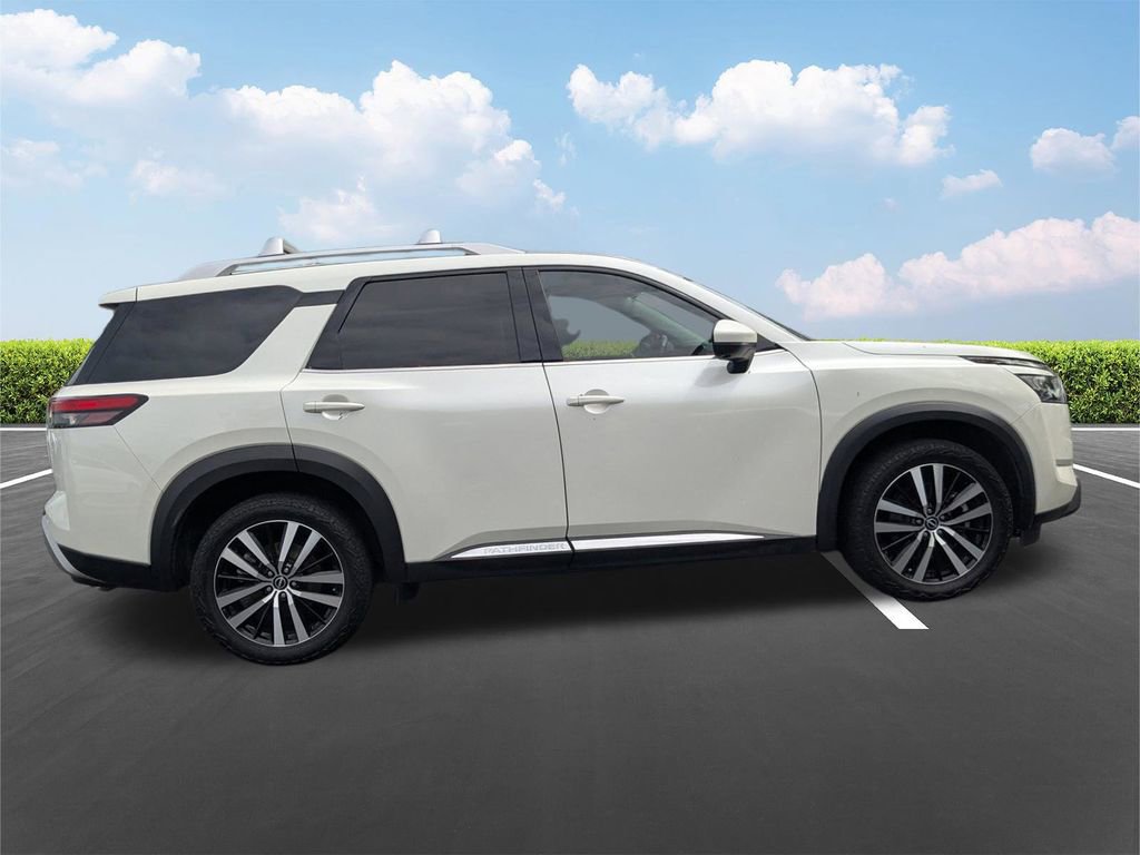Used 2023 Nissan Pathfinder Platinum w/ Cargo Package image 3