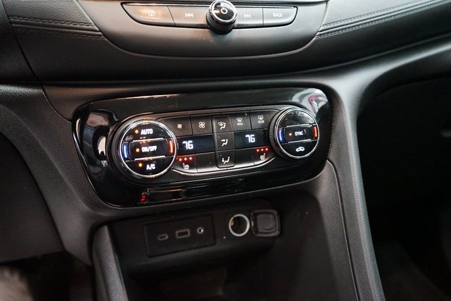 Used 2022 Buick Encore GX Essence image 35