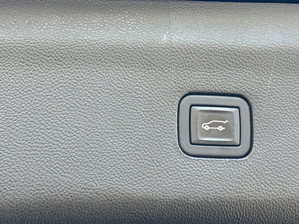 Certified 2021 Buick Enclave Premium w/ Sun and Sites Package image 38