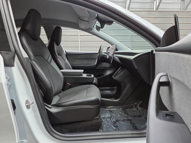 Used 2026 Tesla Model Y 2WD image 14