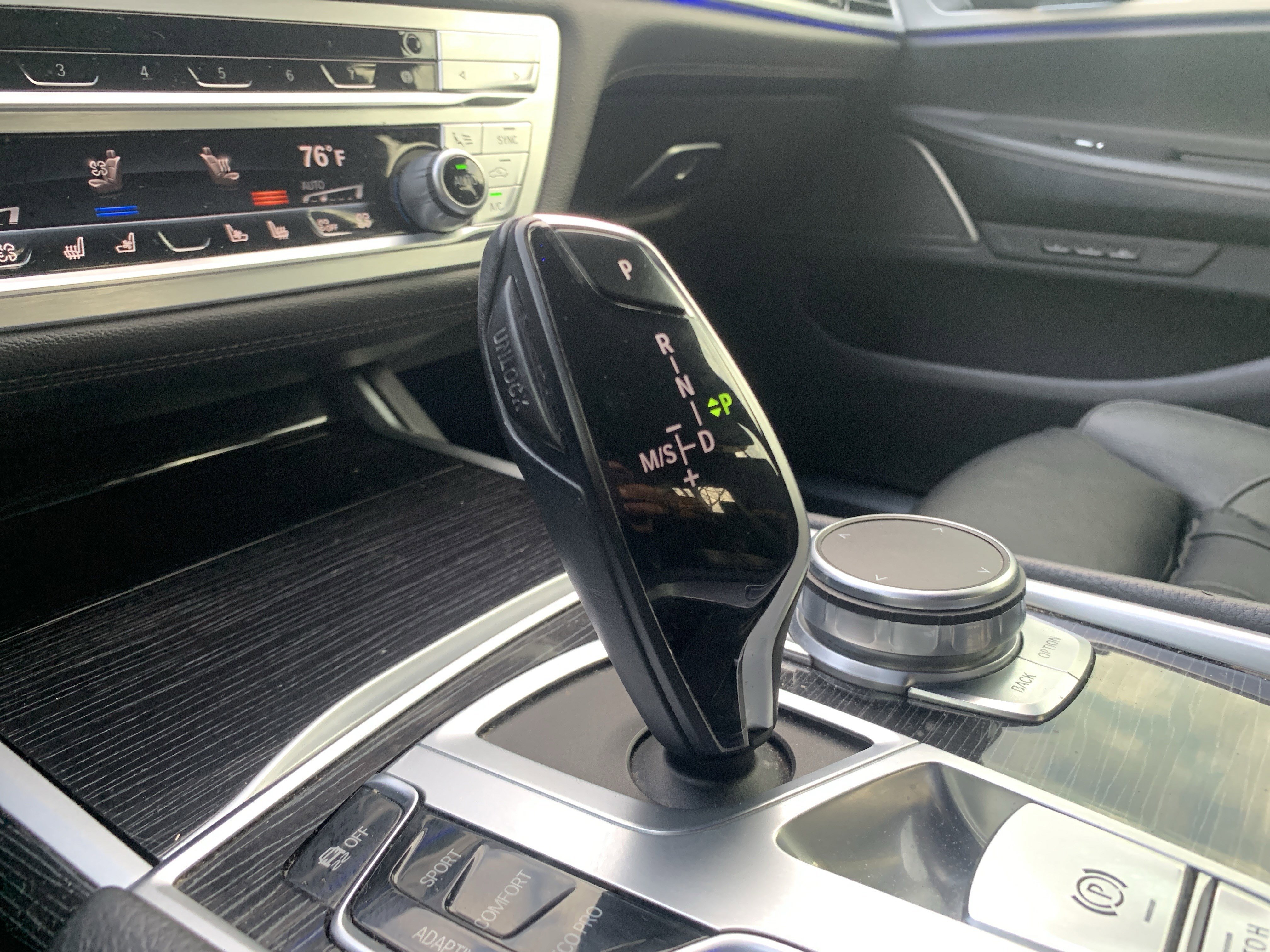 Used 2020 BMW 740i w/ M Sport Package image 26