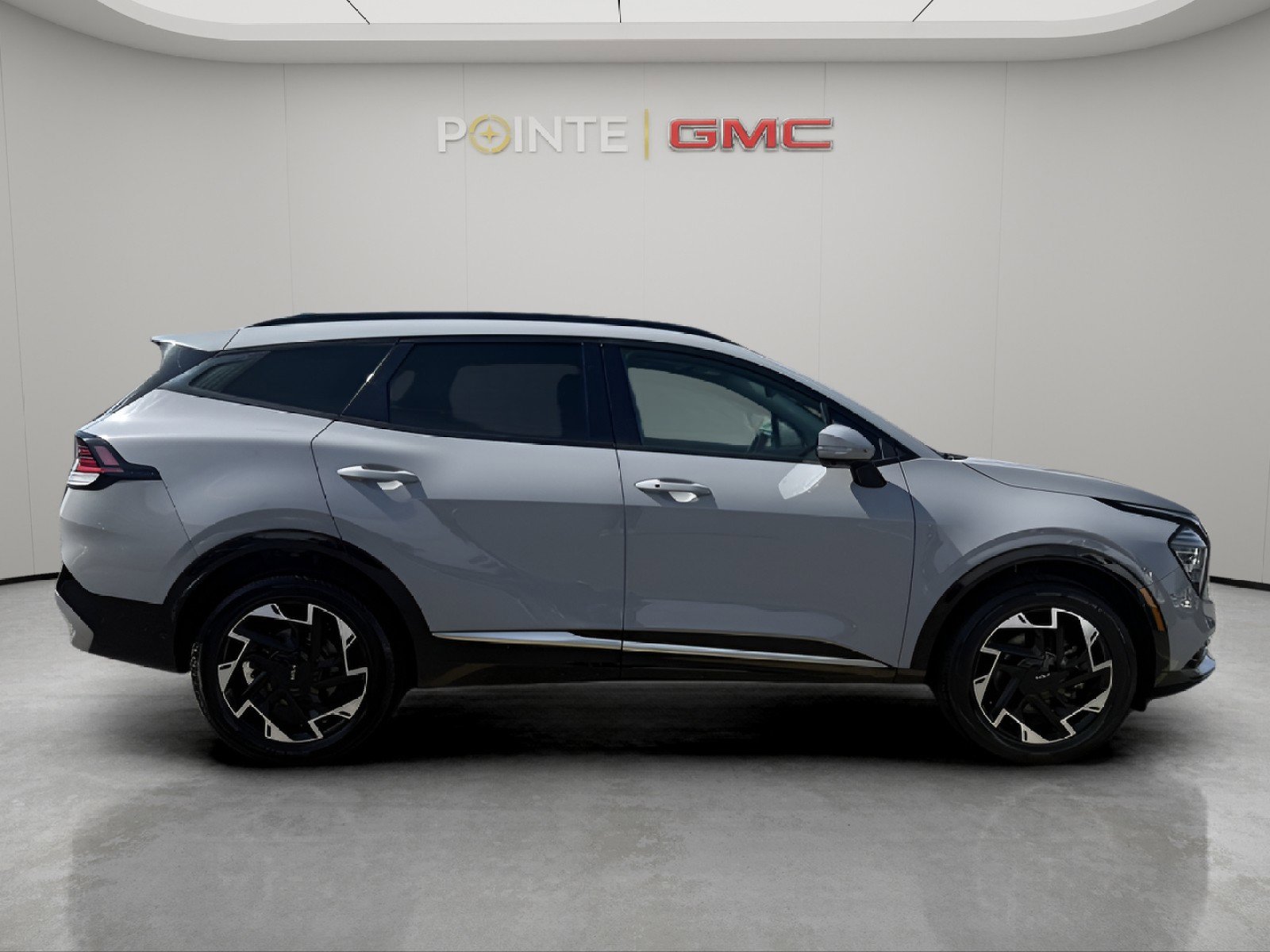 Used 2023 Kia Sportage SX image 2