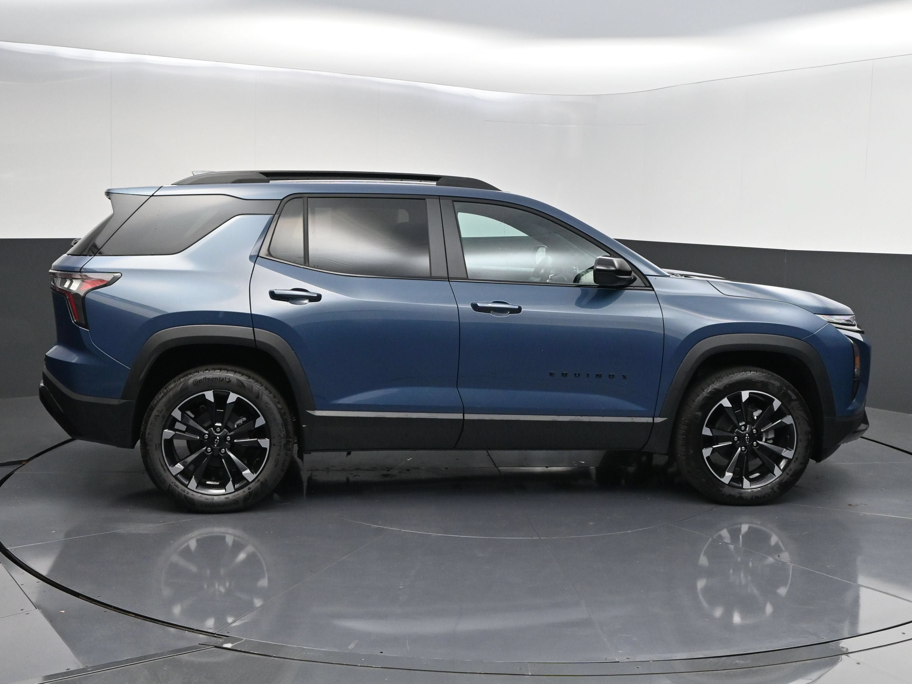 New 2027 Chevrolet Equinox RS w/ Convenience Package III AWD/4WD image 9
