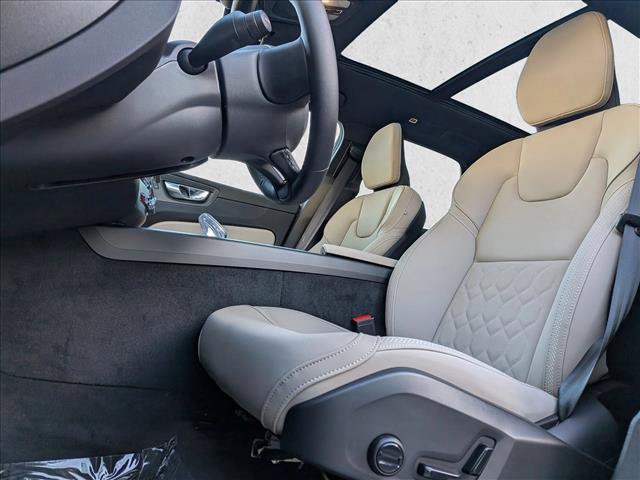 New 2026 Volvo XC60 T8 Plus w/ Climate Package AWD/4WD image 4