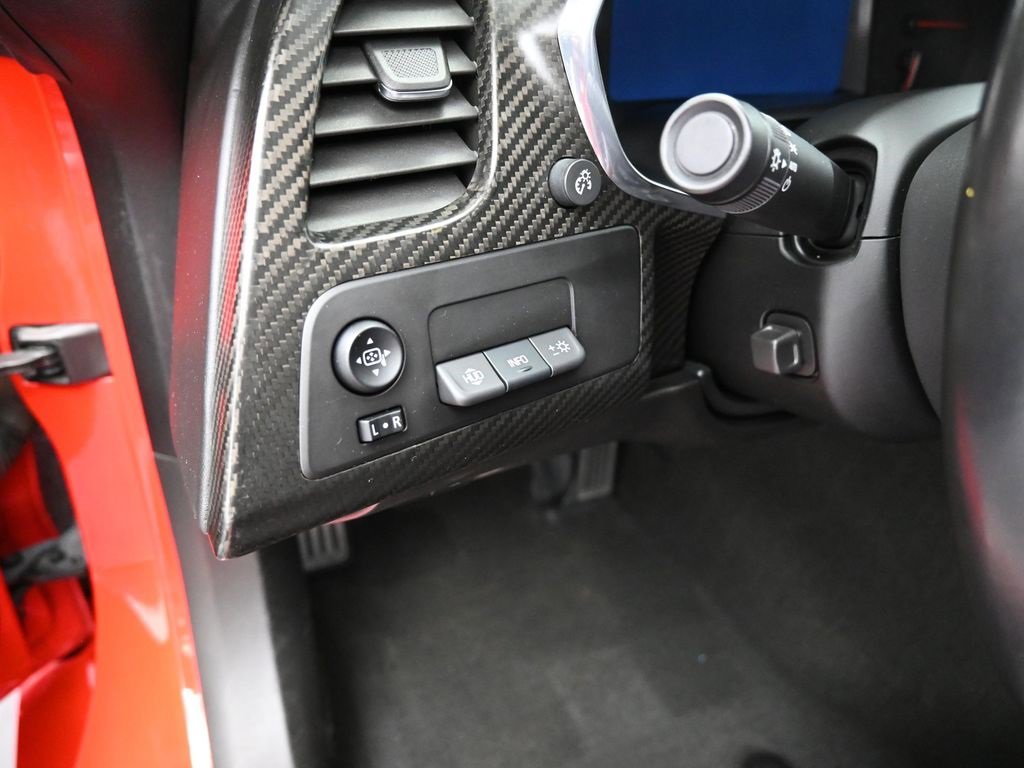 Used 2015 Chevrolet Corvette Z06 w/ 3LZ Preferred Equipment Group image 12