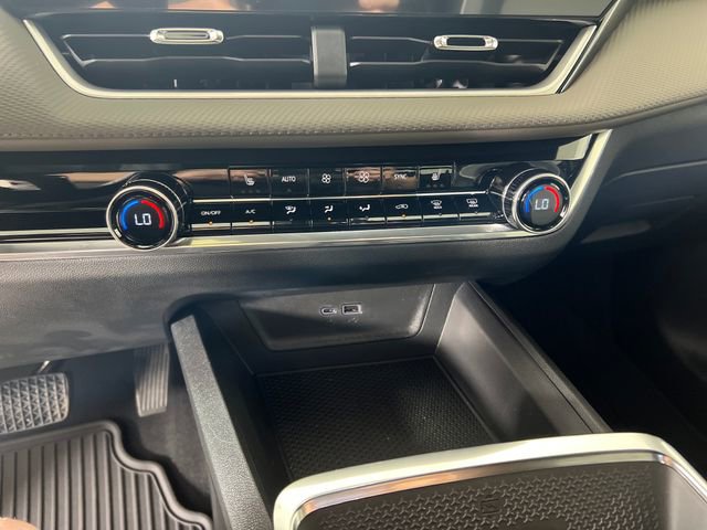 New 2026 Chevrolet Equinox LT w/ Convenience Package II FWD image 18
