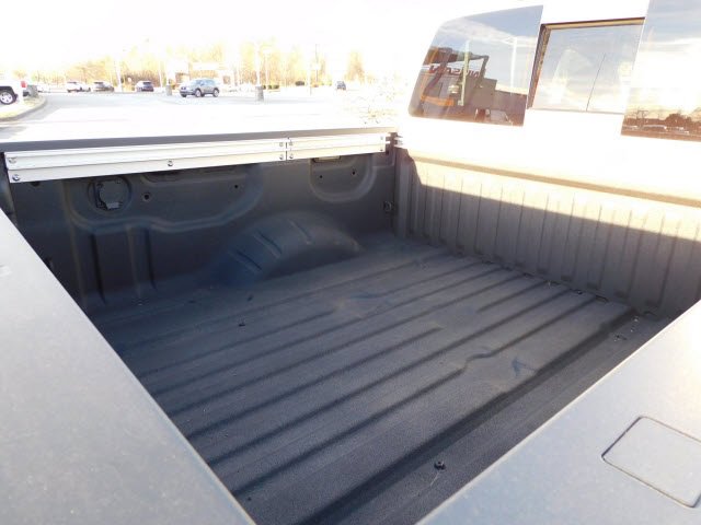 Certified 2022 Nissan Titan SV w/ SV Convenience Package image 5