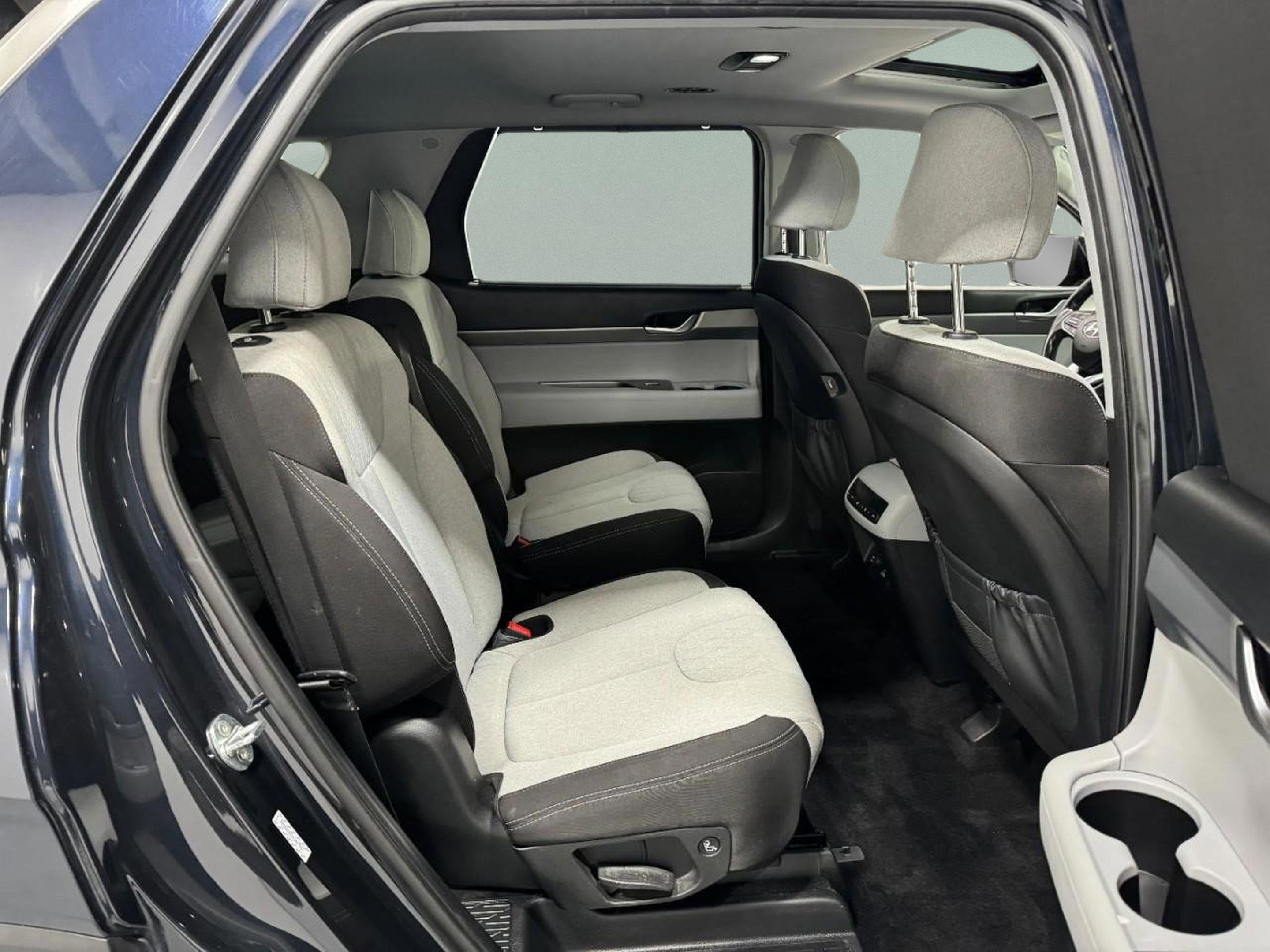 Used 2022 Hyundai Palisade SEL w/ Convenience Package image 12