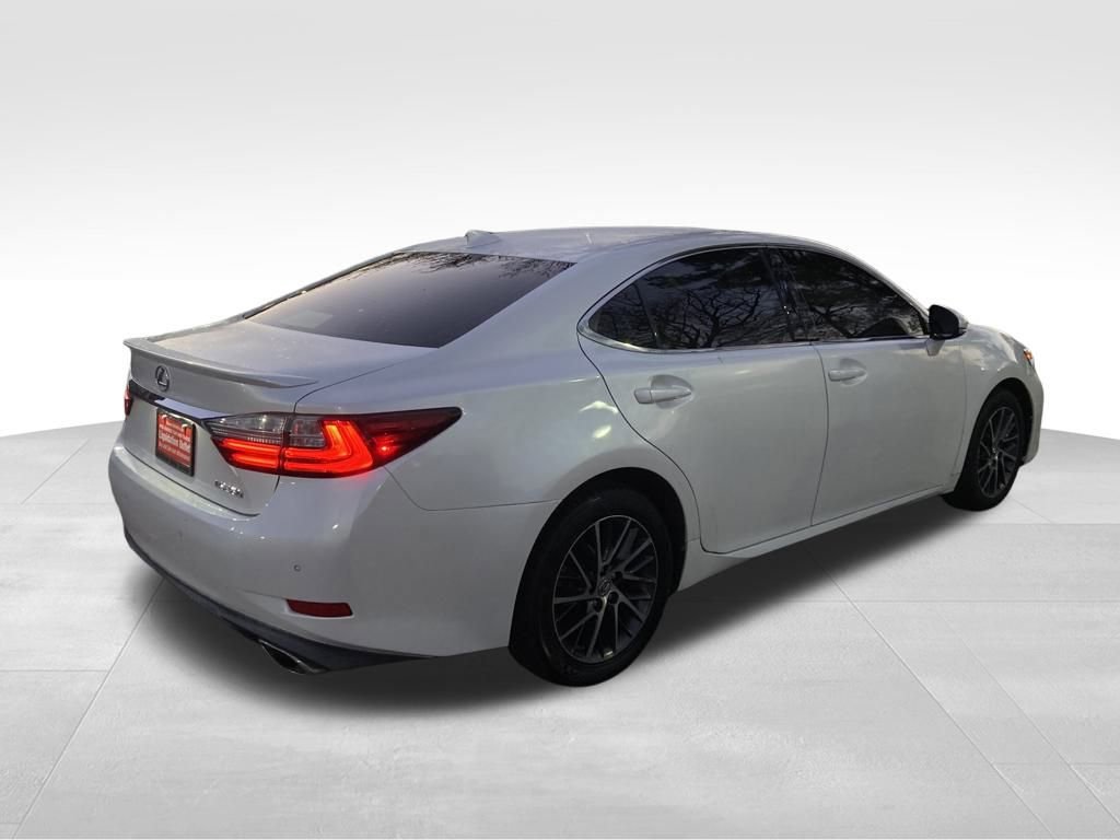 Used 2016 Lexus ES 350 350 w/ Navigation System Package image 5