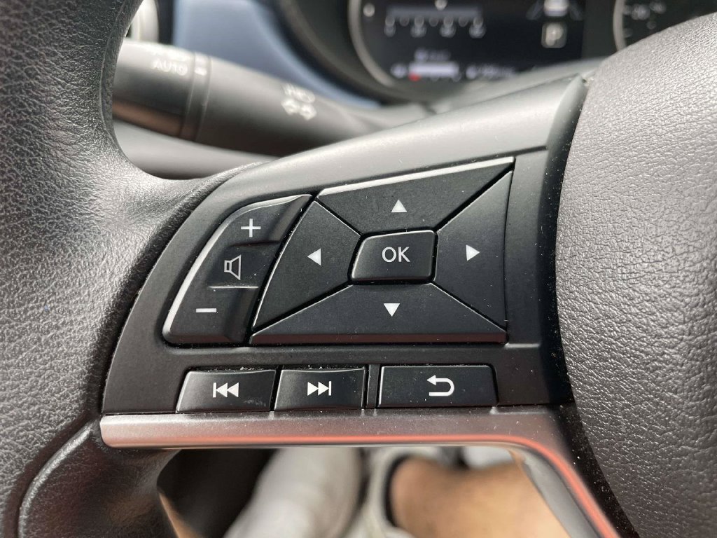 Used 2025 Nissan Versa SV FWD image 24