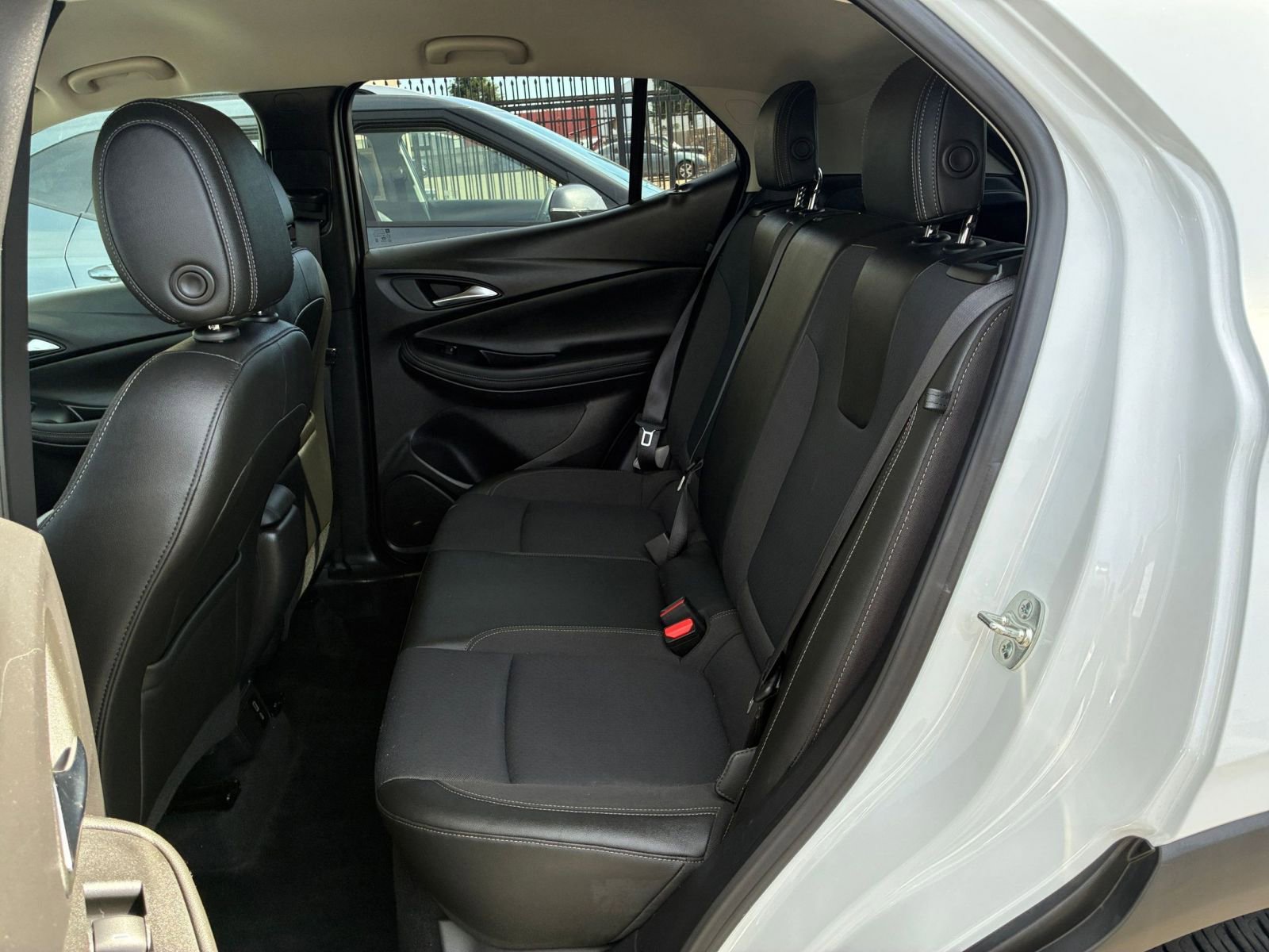Used 2025 Buick Encore GX Preferred image 23