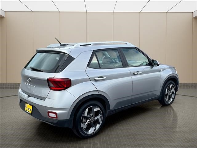 Certified 2024 Hyundai Venue SEL FWD image 3