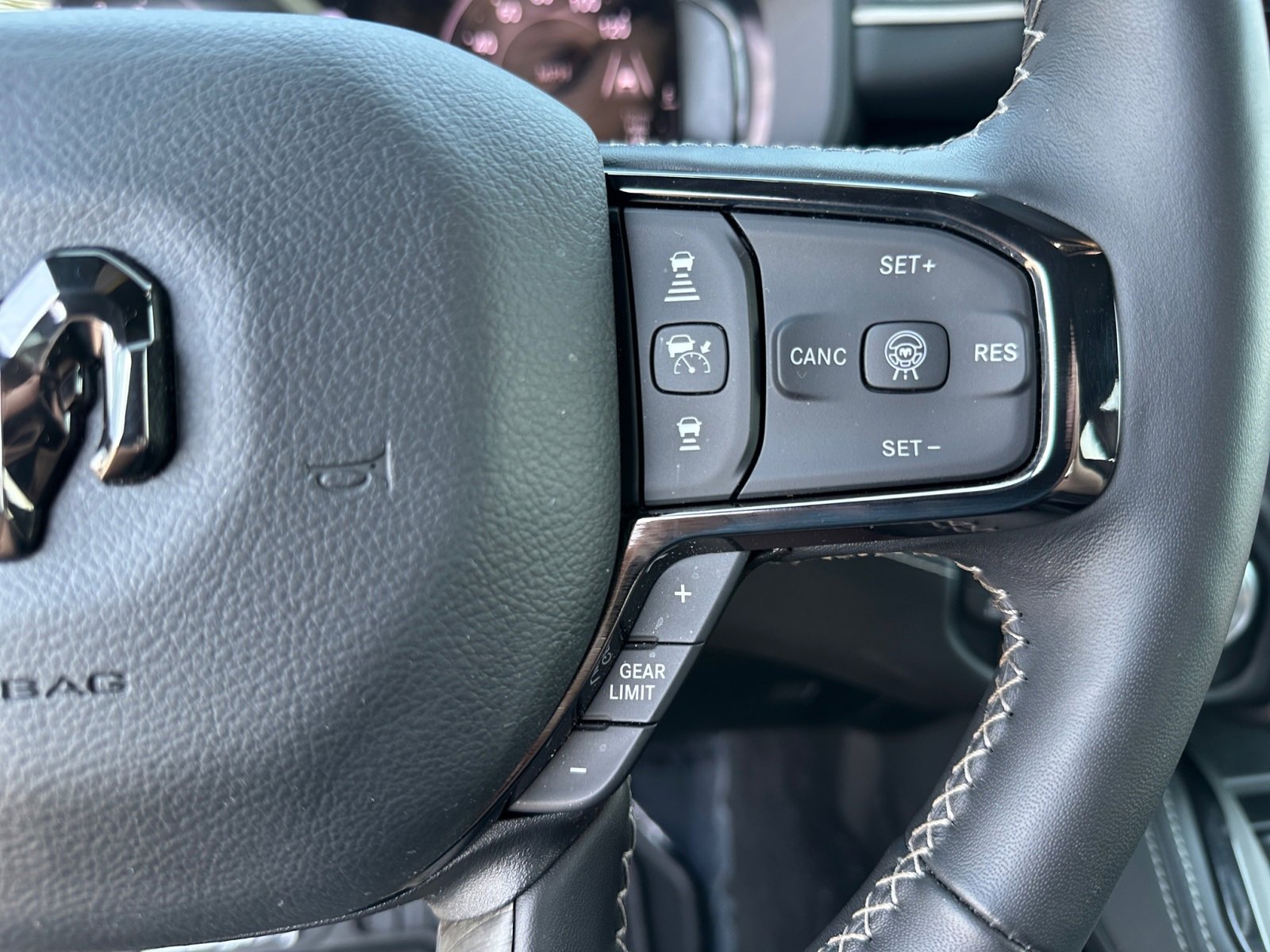 New 2025 RAM 1500 Limited image 24