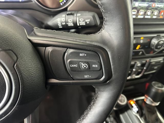 Used 2023 Jeep Wrangler Unlimited w/ Sun & Screen Package image 17