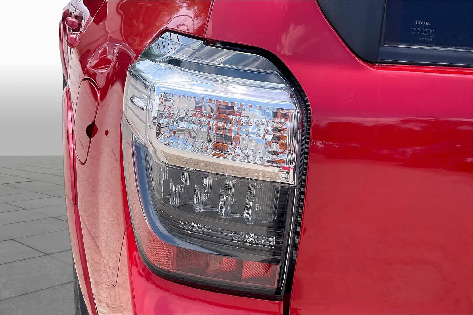 Used 2023 Toyota 4Runner SR5 Premium w/ Moonroof Package RWD image 29