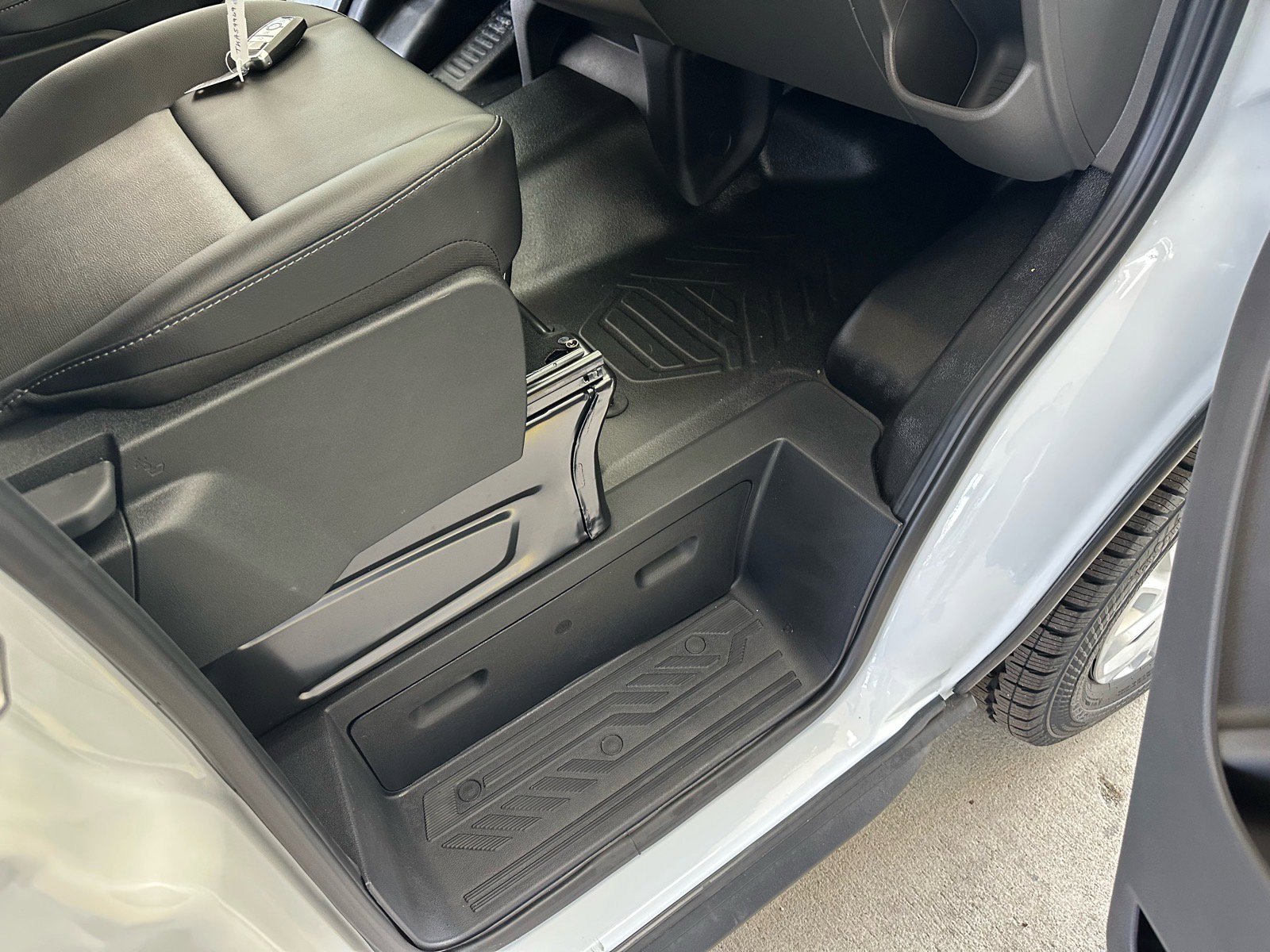 New 2026 Ford Transit 250 148 Medium Roof w/ Exterior Upgrade Package image 19