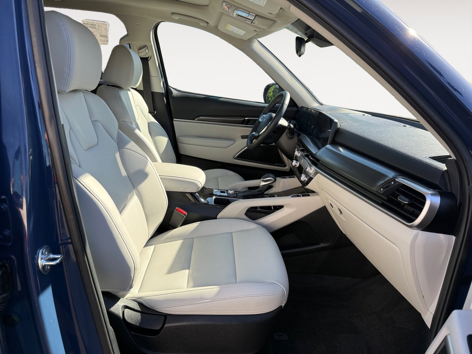 Used 2024 Kia Telluride S w/ S Sunroof Package FWD image 19