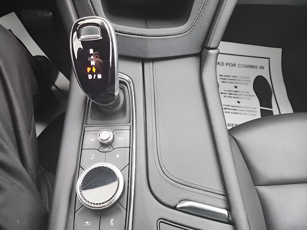 Used 2022 Cadillac XT5 Premium Luxury AWD/4WD image 17