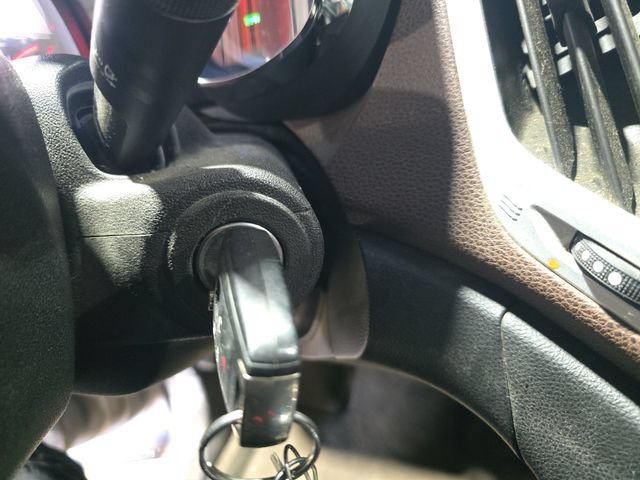 Used 2011 GMC Terrain SLT FWD image 18