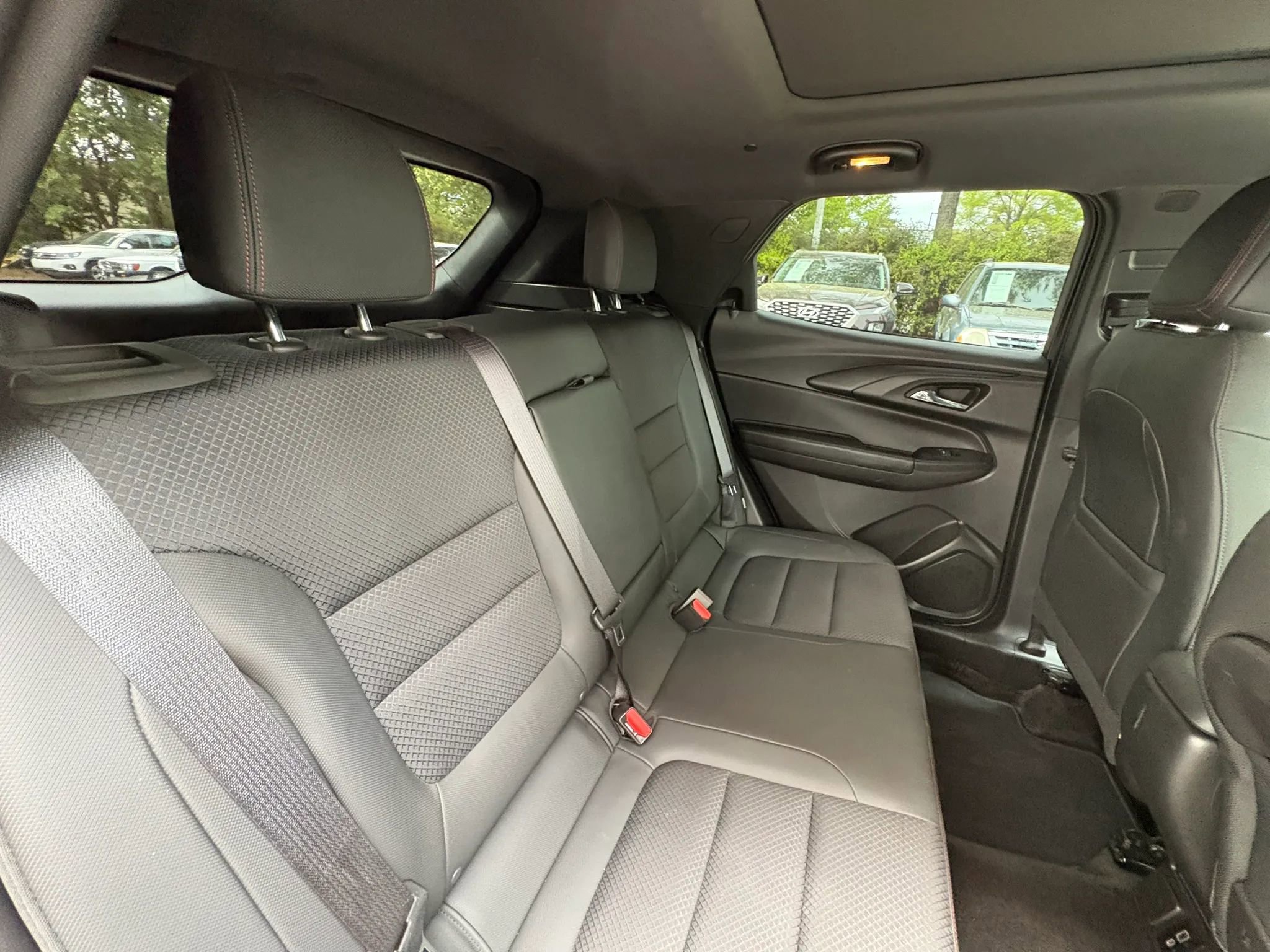 Used 2023 Chevrolet TrailBlazer RS w/ Sun and Liftgate Package AWD/4WD image 13