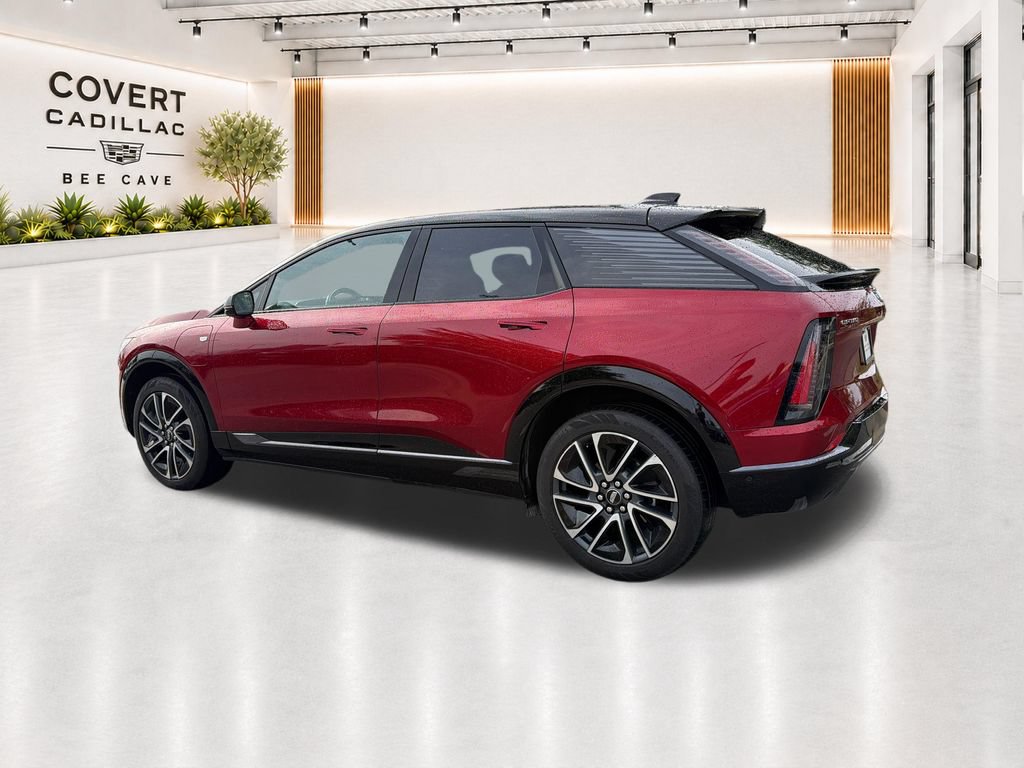 Certified 2025 Cadillac Optiq Sport 1 w/ LPO, Floor Liner Package AWD/4WD image 10