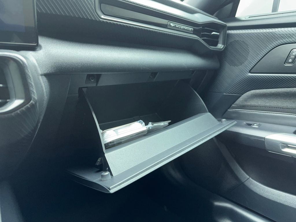 Used 2024 Ford Mustang EcoBoost image 30