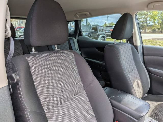 Used 2022 Nissan Rogue Sport SV FWD image 38