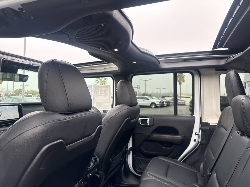 Certified 2024 Jeep Wrangler Sahara w/ Technology Group image 19