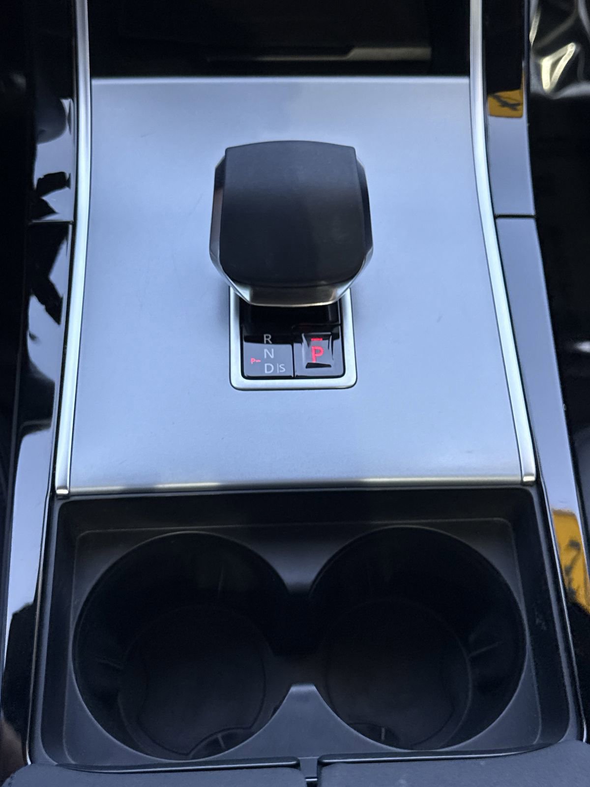 Used 2024 Land Rover Range Rover Evoque S image 23