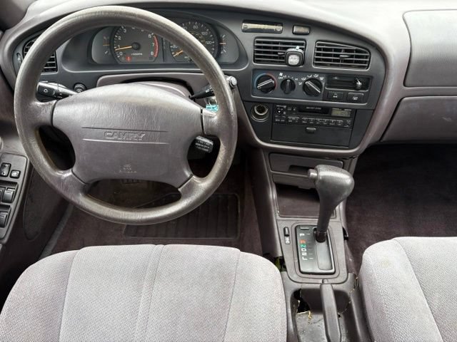 Used 1996 Toyota Camry LE FWD image 3