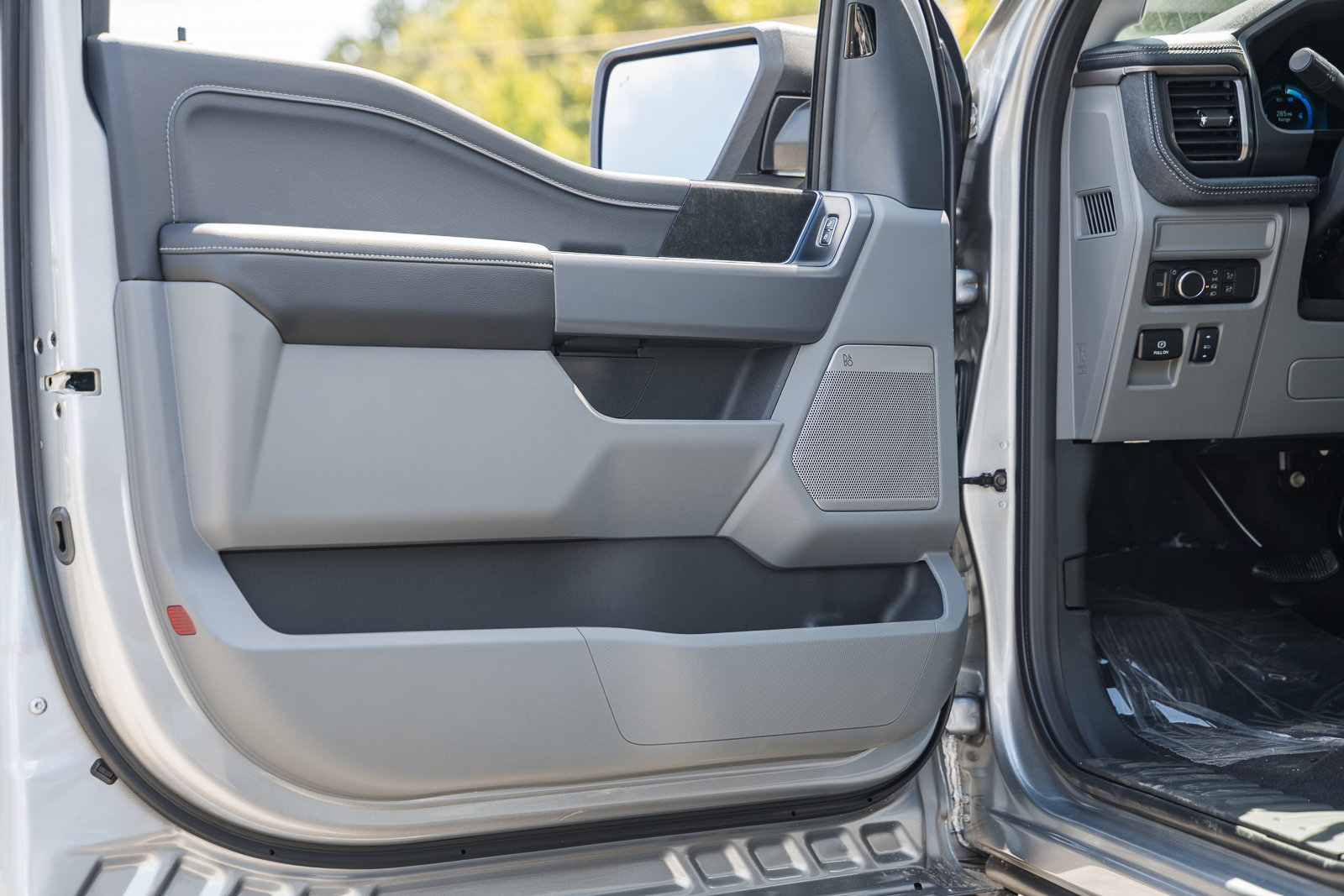 New 2025 Ford F150 Lightning Flash image 41