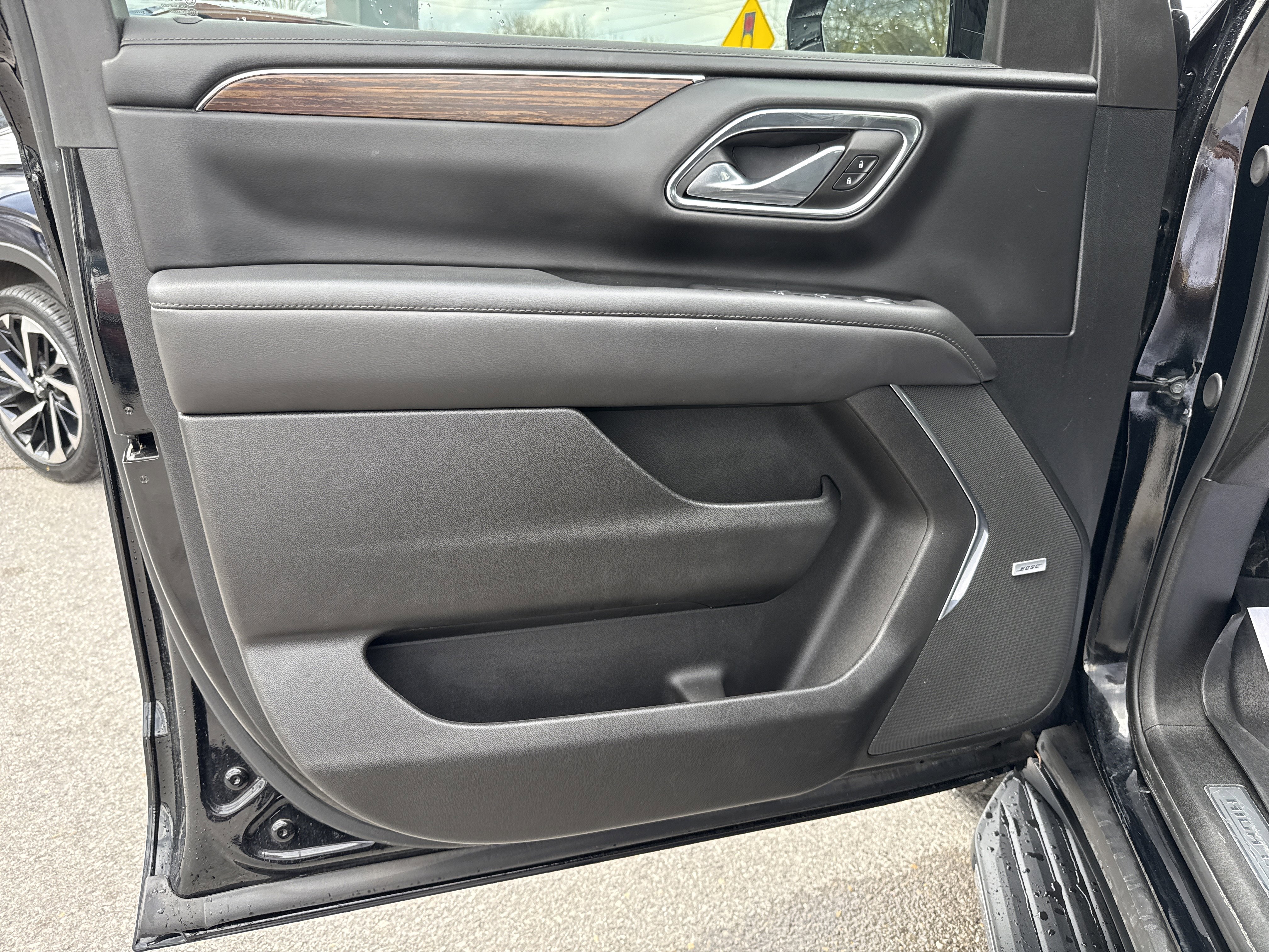 Used 2023 Chevrolet Tahoe High Country AWD/4WD image 16
