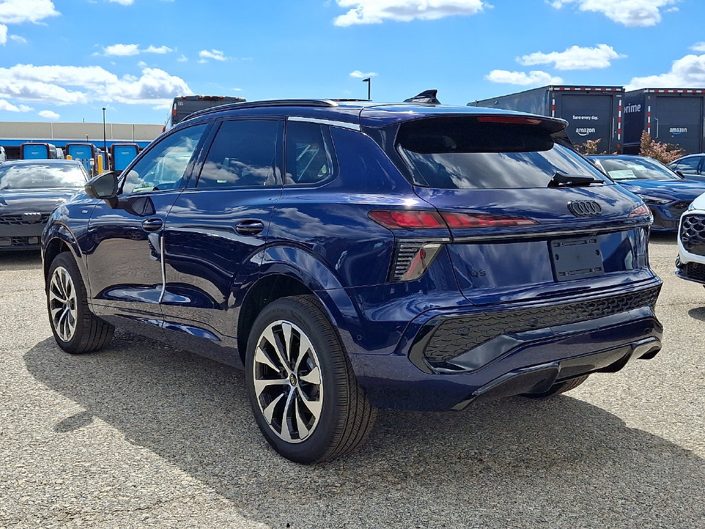 New 2026 Audi Q3 quattro 2.0T AWD/4WD image 3