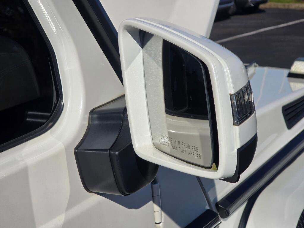 Used 2018 Mercedes-Benz G 550 Squared image 28
